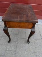 Eiken bijzettafel, Enlèvement