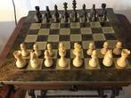 Zeer mooi schaakspel met prachtige metalen schaakbord., Enlèvement ou Envoi