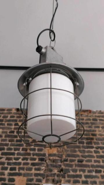 Industriële vintage lamp / kooilamp / bunkerlamp / fabrieksl beschikbaar voor biedingen