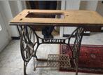 Vintage deel.. tafel van naaimachine, Antiek en Kunst, Antiek | Naaimachines, Ophalen