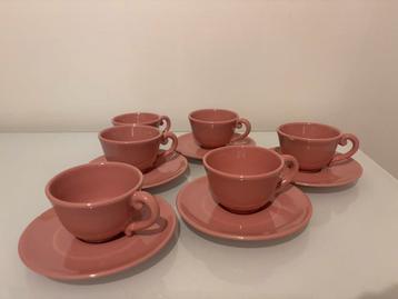 Retro mokka 6 tasjes met 5 bordjes beschikbaar voor biedingen