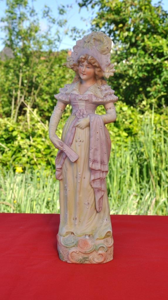 statue en biscuit impératrice a l'éventail, Enlèvement ou Envoi