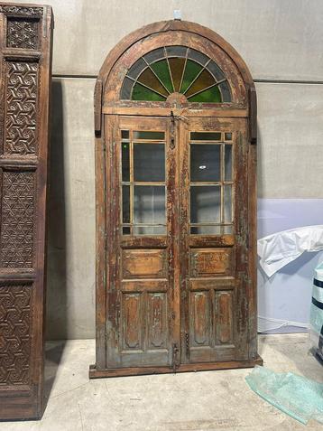 À vendre : Porte ancienne en bois avec vitraux – 900€ beschikbaar voor biedingen