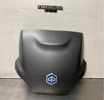 Piaggio MP3 achterklep matt grijs, Motoren