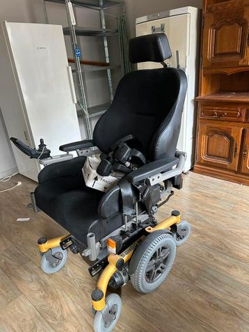 Automatische rolstoel met afstandsbediening beschikbaar voor biedingen