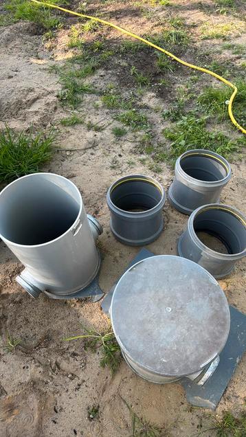 2 PVC toezichtsput riolering 315 en 3 moffen 250, Doe-het-zelf en Bouw, Ophalen, Zo goed als nieuw, PVC
