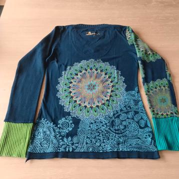 Desigual t-shirt in 3 kleuren beschikbaar voor biedingen