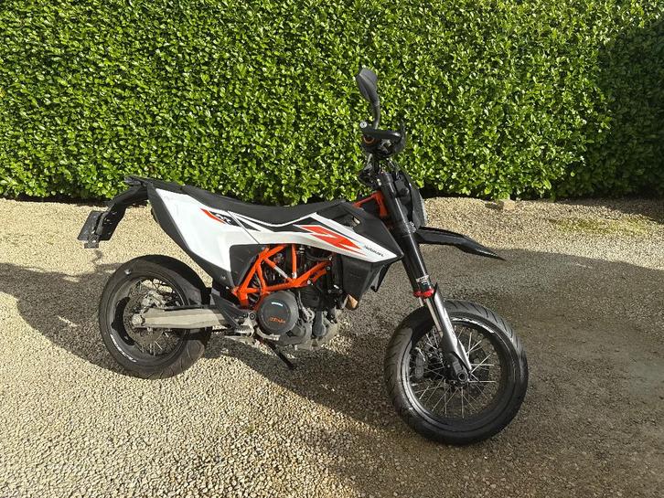KTM SMC-R 2019, Motos, Motos | KTM, Particulier, SuperMoto, plus de 35 kW, 1 cylindre, Permis Moto A2 minimum, ABS, Quickshifter