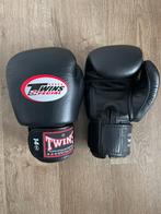 Twins, 14oz en windsels. Te klein aangekocht., Sport en Fitness, Ophalen of Verzenden, Nieuw, Bokshandschoenen