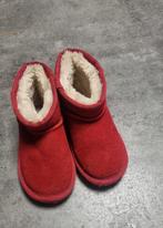 Uggs rood, Kinderen en Baby's, Babykleding | Schoentjes en Sokjes, Ophalen, Ugg, Jongetje of Meisje, Laarsjes