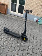 Elektrische step, Fietsen en Brommers, Steps, Ophalen, Zo goed als nieuw, Elektrische step (E-scooter), Pure