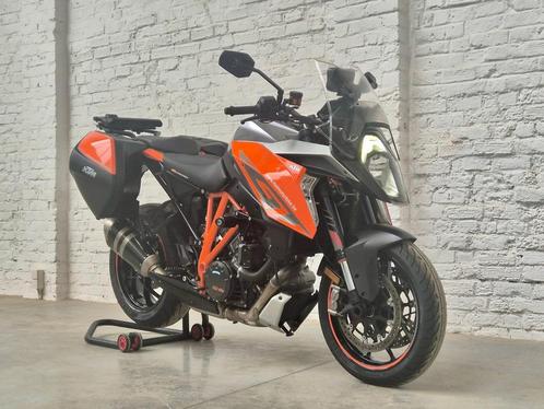 KTM 1290 Super Duke GT SuperDuke GT #motomobilia, Motos, Motos | KTM, Entreprise, SuperMoto, plus de 35 kW, 2 cylindres, Enlèvement