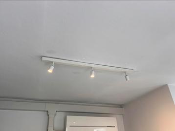Spots sur rail 3 LED Ikea Bäve 78cm beschikbaar voor biedingen