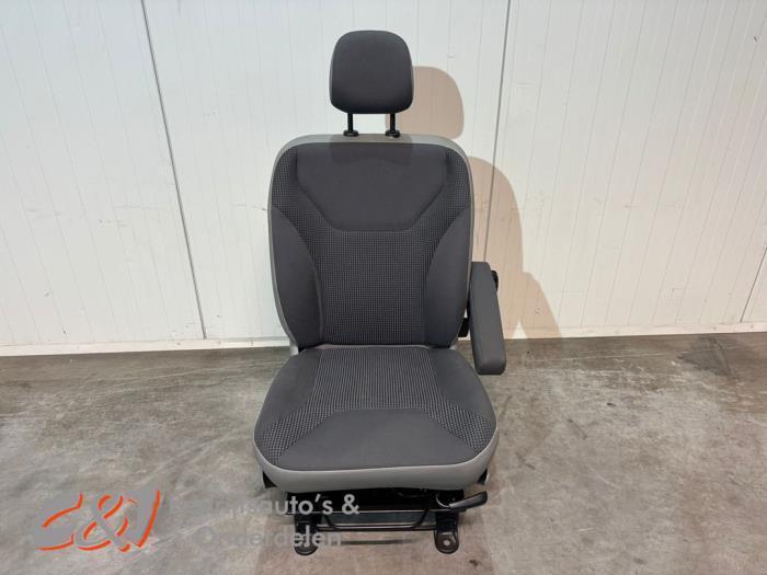 Stoel rechts van een Opel Vivaro, Auto-onderdelen, Interieur en Bekleding, Opel, Gebruikt, 3 maanden garantie, Ophalen of Verzenden