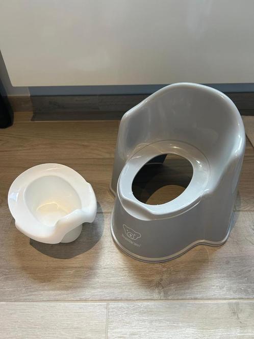Plaspotje zetel BabyBjörn - grijs/wit, Kinderen en Baby's, Badjes en Verzorging, Zo goed als nieuw, Overige typen, Overige merken