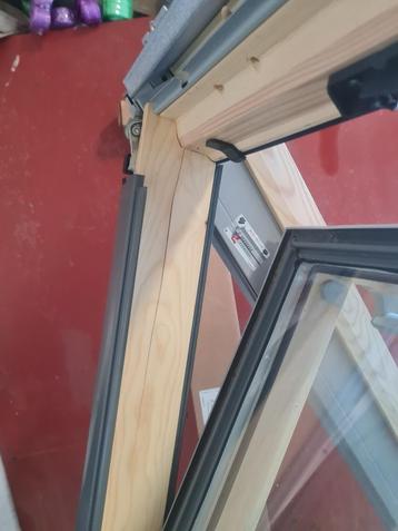 châssis de toit Velux beschikbaar voor biedingen