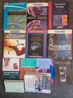 Handboeken van 1ste 3 studiejaren geneeskunde UA, Boeken, Ophalen, Zo goed als nieuw