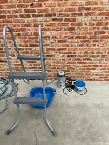INTEX ladder, pomp, thermometer, Enlèvement, Échelle