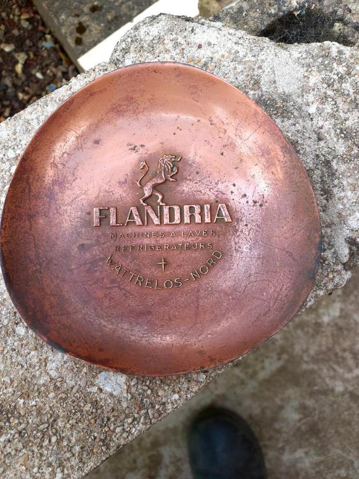 Cendrier publicitaire  vintage  Flandria, Collections, Marques & Objets publicitaires, Envoi