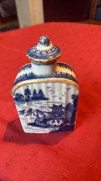Tea caddy en porcelaine de Chine. 19 ème., Ophalen
