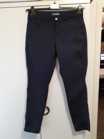 TAIFUN Donkerblauwe spijkerbroek "CHINO" Mt: 40 ? Prijs: € 3