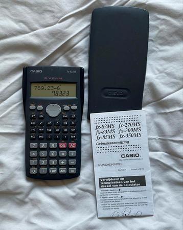 Casio fx-82MS rekenmachine beschikbaar voor biedingen