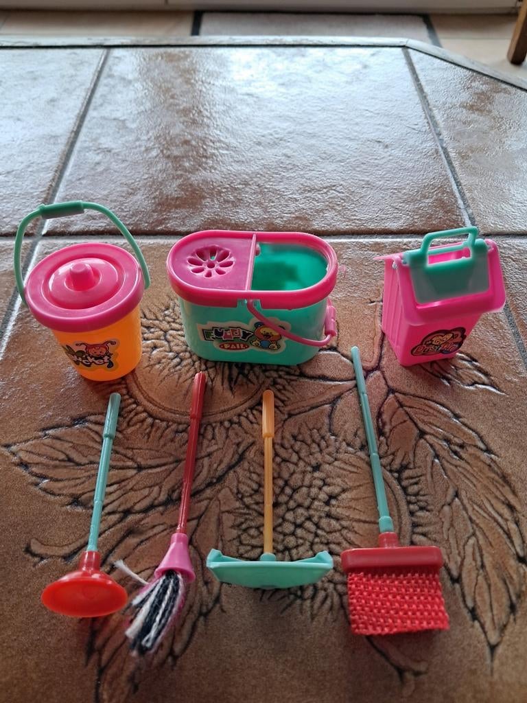 7-delige reinigingsset voor minipoppenhuizen, Kinderen en Baby's, Speelgoed | Poppen, Zo goed als nieuw, Overige typen, Ophalen of Verzenden