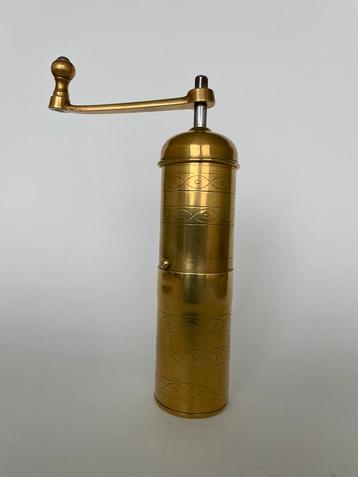 Zassenhaus vintage koffiemolen beschikbaar voor biedingen