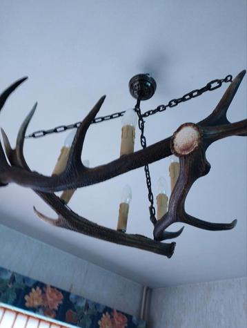 Lustre en bois de cerfs  beschikbaar voor biedingen