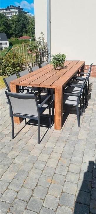 AZOBE tuintafel  op maat..  beschikbaar voor biedingen