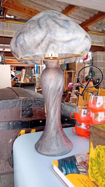 Lampe Champion pâte de verre Vianne art deco beschikbaar voor biedingen