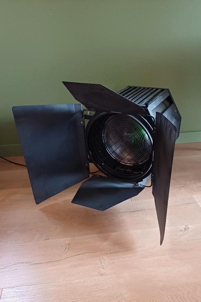 Studio TV spot omgebouwd tot normale lamp, Huis en Inrichting, Lampen | Vloerlampen, Ophalen