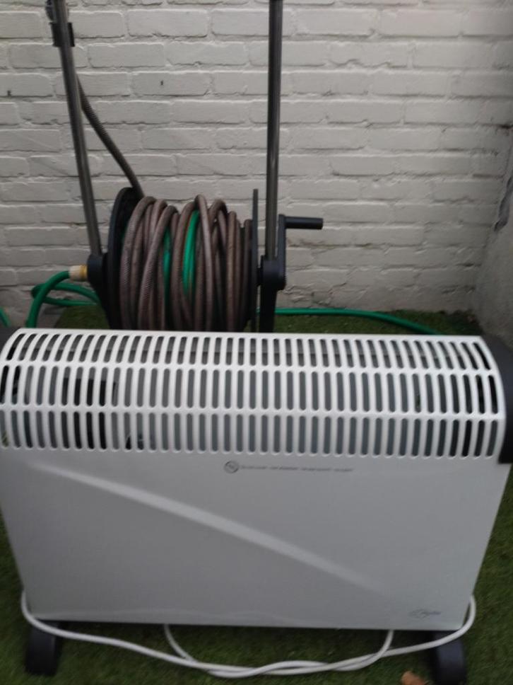 Elektrische verwarming profile, Doe-het-zelf en Bouw, Verwarming en Radiatoren, Zo goed als nieuw, Overige typen, 800 watt of meer