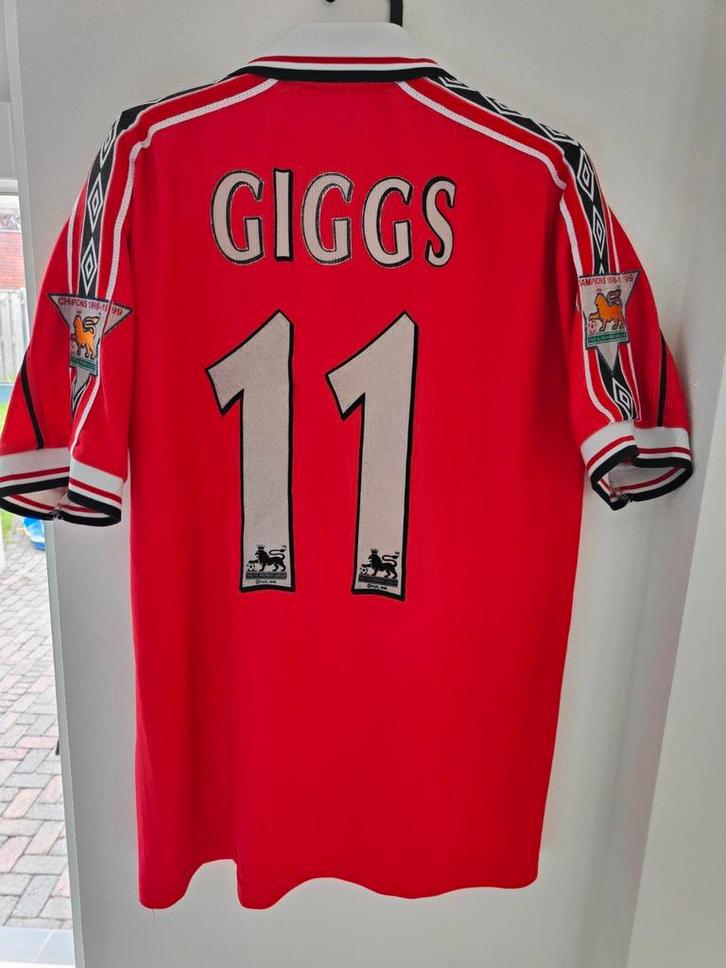 Manchester United 1998 Umbro L #11 Giggs authentieke vintage, Verzamelen, Sportartikelen en Voetbal, Zo goed als nieuw, Shirt
