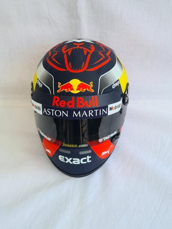 Helm Max Verstappen Seizoen 2018 1:2 zie omschrijving, Verzamelen, Automerken, Motoren en Formule 1, Gebruikt, Formule 1, Ophalen of Verzenden