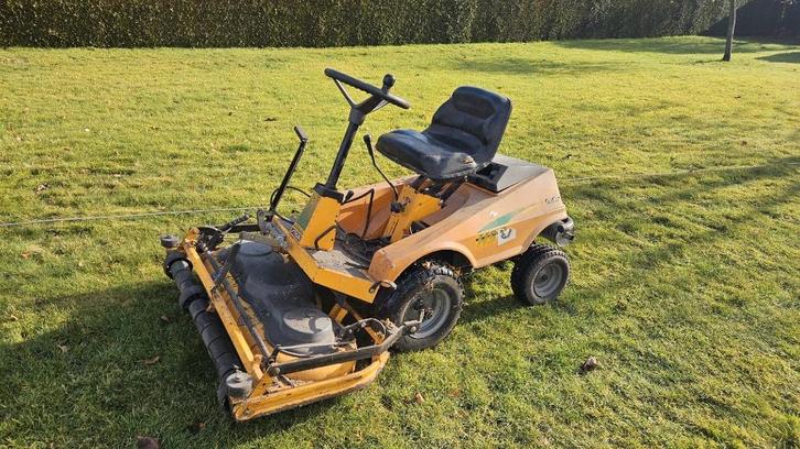 Stiga Villa zitmaaier met frontmaaidek – sterk en degelijk, Tuin en Terras, Grasmaaiers, Gebruikt, Benzine-grasmaaier, 50 cm of meer