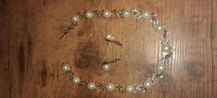 Sublime  parure collier et boucle d oreille Perle plaquer or, Bijoux, Sacs & Beauté, Piercings, Neuf, Autres matériaux, Avec strass