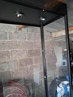 VITRINE VERRE METAL NOIR ET SPOTS, Huis en Inrichting, Kasten | Vitrinekasten, Ophalen, Glas