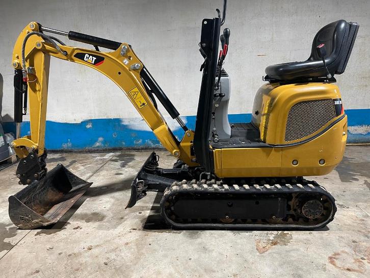 Mini-pelle caterpillar 300.9D, Articles professionnels, Machines & Construction | Grues & Excavatrices, Excavatrice, Enlèvement ou Envoi