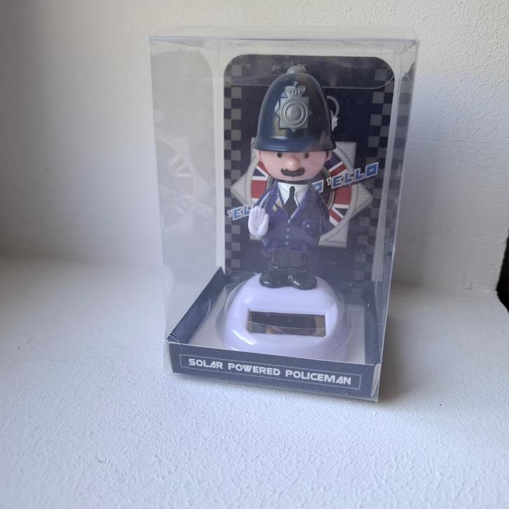 Figurine solaire Agent de Police SOLAR POWERED puckator GB, Autos : Divers, Accessoires de voiture, Neuf, Enlèvement ou Envoi