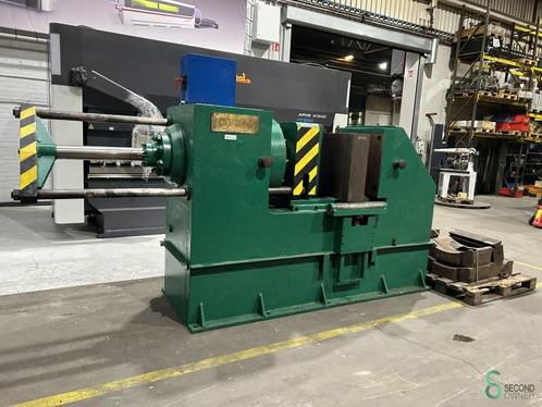 Hydraulische pers Skoda COCI 200-AF 1984, Zakelijke goederen, Machines en Bouw | Metaalbewerking
