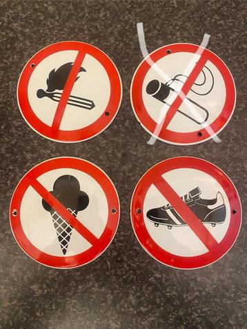 Emaille Waarschuwingsborden (3 van 4). beschikbaar voor biedingen