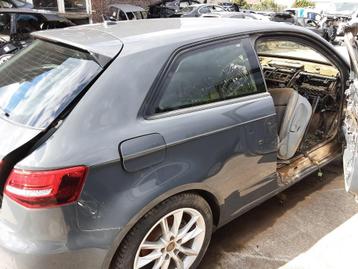 AILE ARRIÈRE DROIT Audi A3 (8V1 / 8VK) (01-2012/10-2020), Utilisé, Droite, Audi, Garde-boue