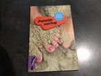 Patatje oorlog - derk visser, Boeken, Kinderboeken | Jeugd | 13 jaar en ouder, Ophalen of Verzenden, Zo goed als nieuw