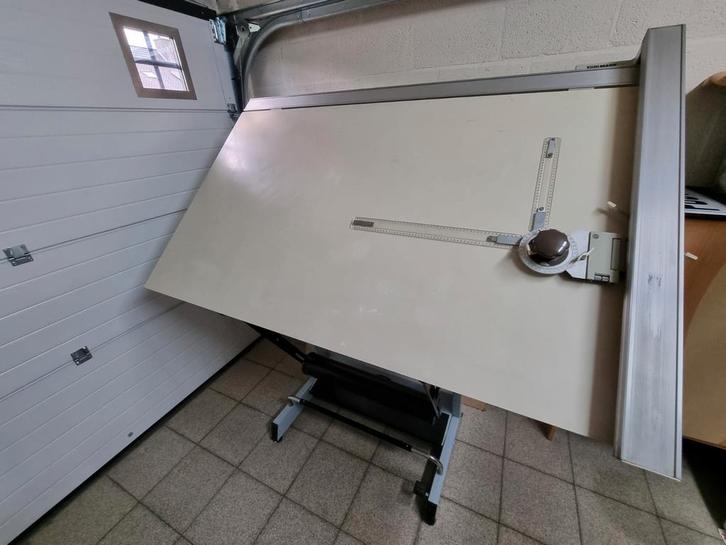 Professionele tekentafel voor linkshandigen, Doe-het-zelf en Bouw, Tekentafels, Gebruikt, Ophalen