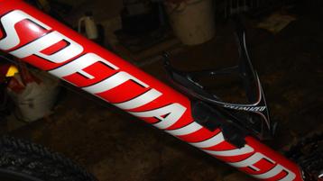 een zeer mooie fiets  montenbaik  specialized beschikbaar voor biedingen