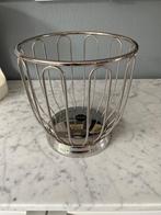 Alessi fruitmand, Ophalen