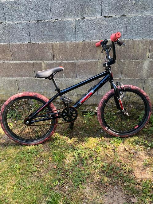 BMX ROCK MAGIC 20 inch 360 graden stuur., Fietsen en Brommers, Fietsen | Crossfietsen en BMX, Zo goed als nieuw, 20 tot 24 inch