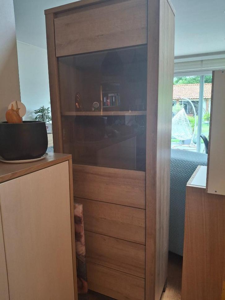Kasten (dressoir + vitrinekast), Huis en Inrichting, Kasten | Kleerkasten, Zo goed als nieuw, 25 tot 50 cm, Met deur(en), Met plank(en)