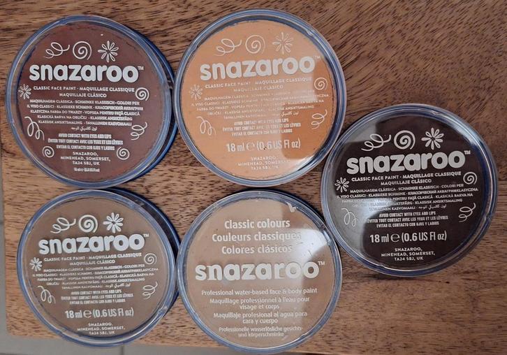 Schmink. Vele kleuren uit De Banier, Handtassen en Accessoires, Uiterlijk | Gezichtsverzorging, Zo goed als nieuw, Gehele gezicht